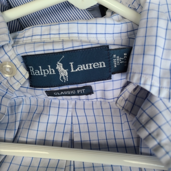 Button up - Picture 2 of 2